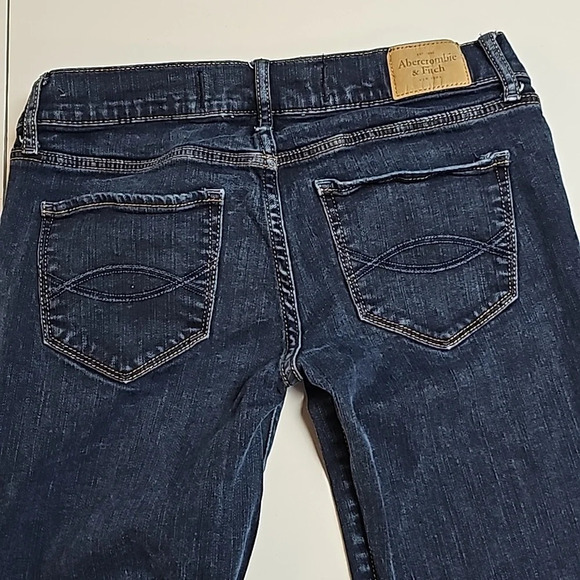 Abercrombie Ladies Jeans Sz 2 - Picture 7 of 9